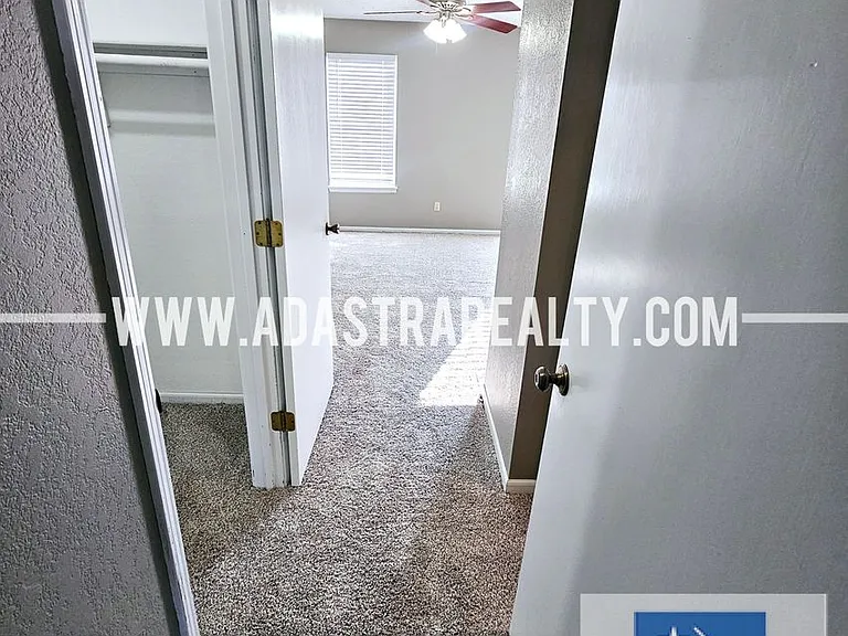 1316 E 123rd Ter #A — Photo 24