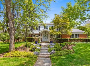 1305 Sleepy Hollow Rd, Glenview, IL 60025