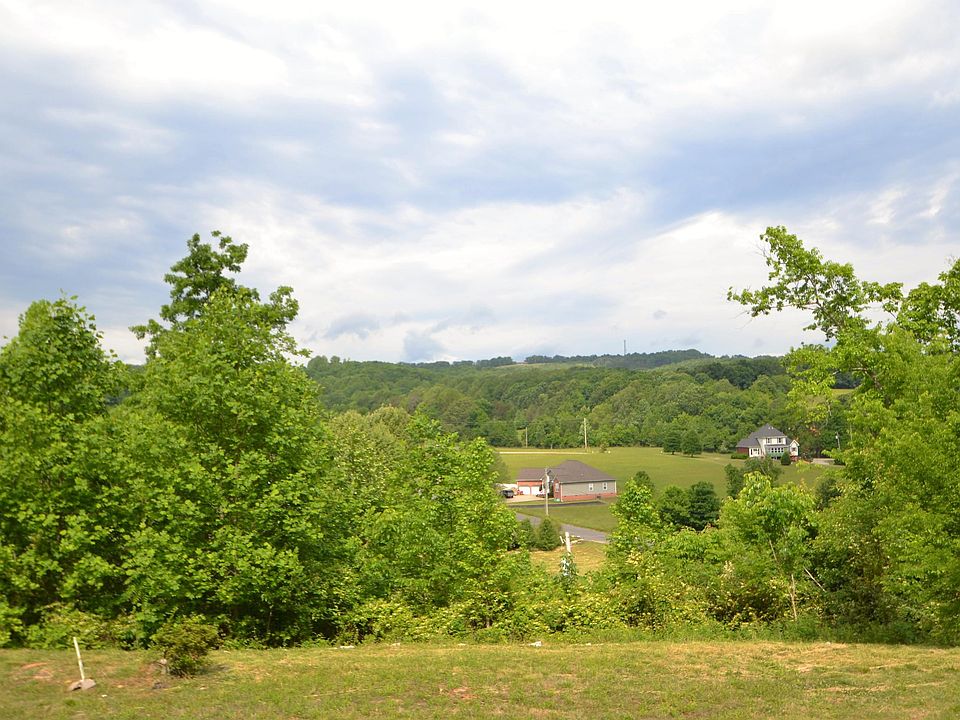 1st image of 384 Greystone Dr