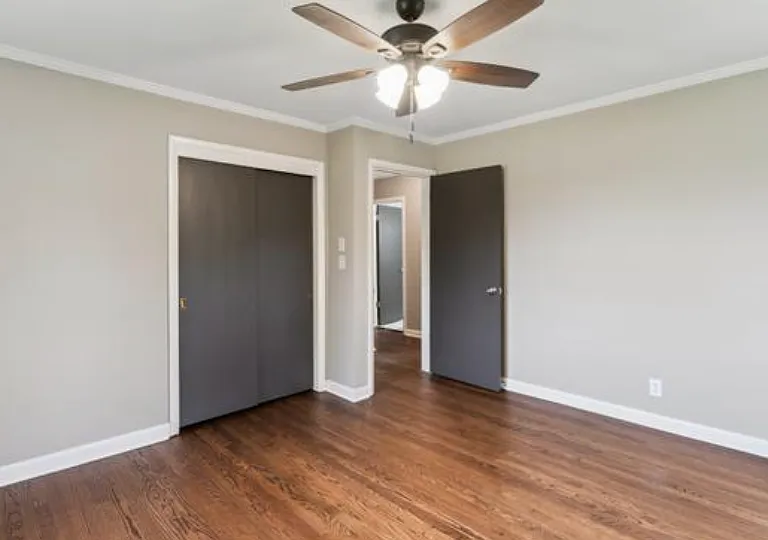 801 Lemont Dr — Photo 18