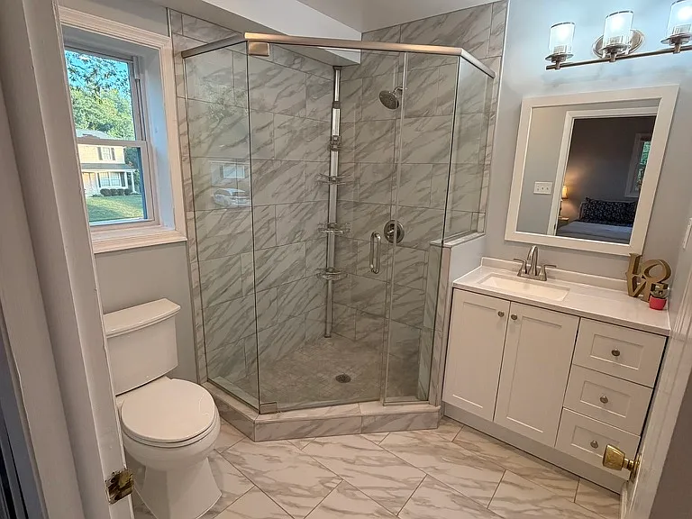 En-suite bathroom