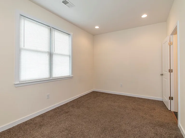 1612 N Sydenham St — Photo 19