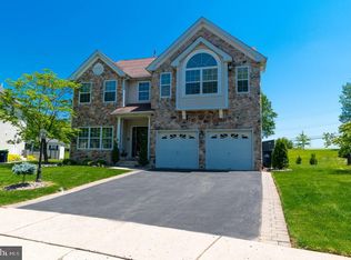 9 Pageant Ct, Royersford, PA 19468