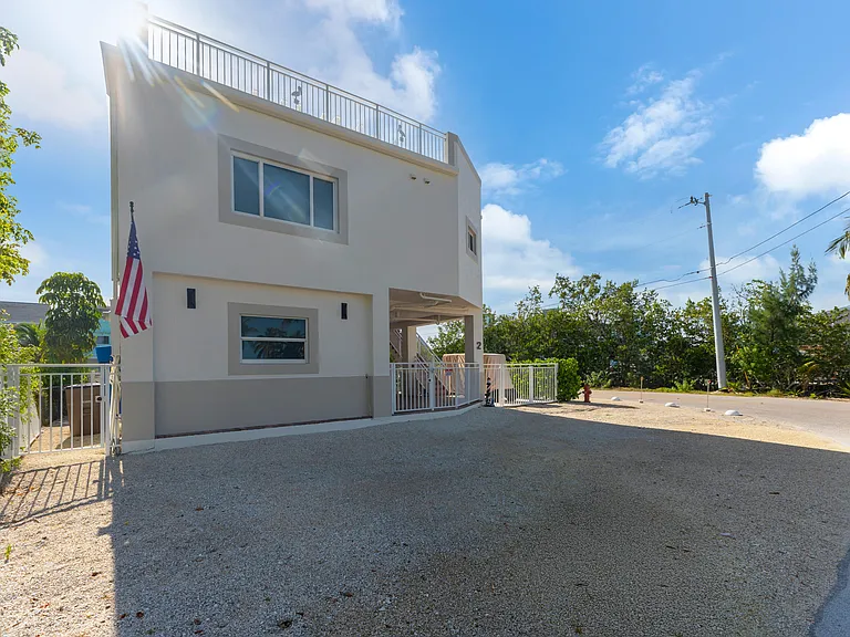 2 Sexton Cove Rd — Photo 1