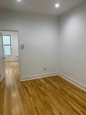 Rented by Compass | media 31