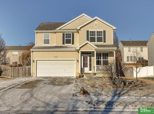 2408 S Mineral Dr, Papillion, NE 68046