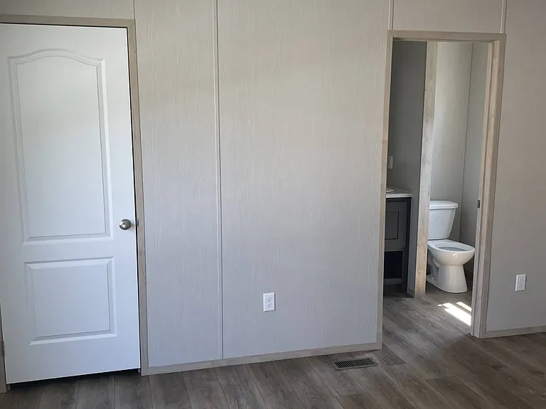 6621 W Ridge Rd #13 — Photo 7