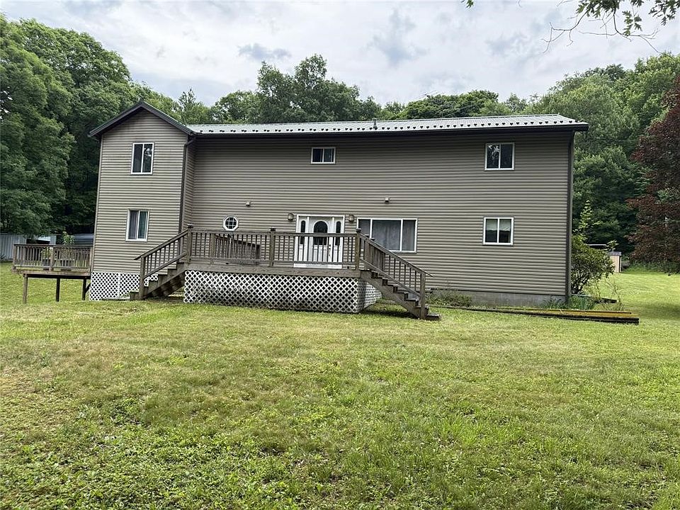 1st image of 884 Valley Rd