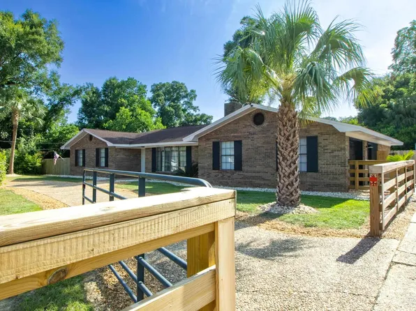 605 N 69th Ave, Pensacola, FL 32506