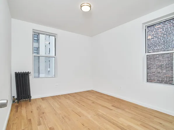 1069 Grant Avenue image 10 of 56