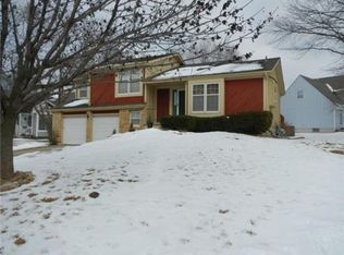 13334 W 112th Ter, Overland Park, KS 66210