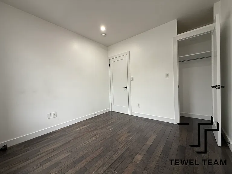 2085 Lexington Ave #4B — Photo 10