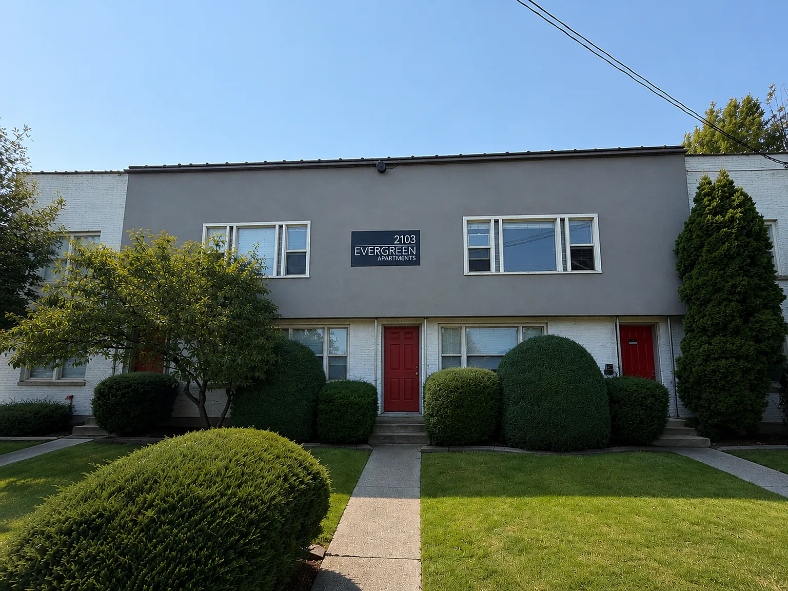 Evergreen Apartments — Photo 2
