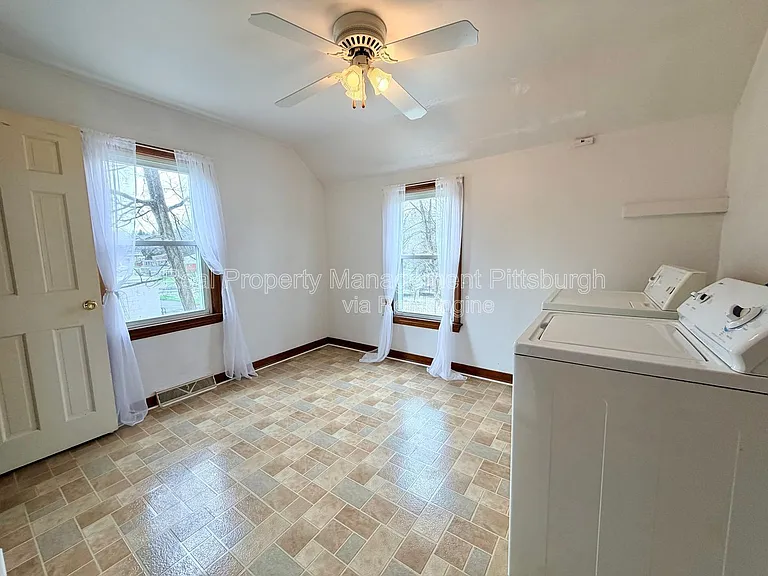 400 Patterson Rd — Photo 19