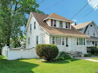 60 Queen Anne Rd, Bogota, NJ 07603