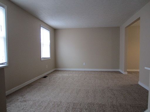 3rd image of 2635 N Sheffield Dr