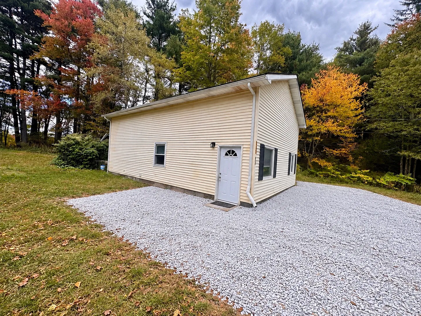 2 bed, 828 sqft, $1,450 — Photo 1