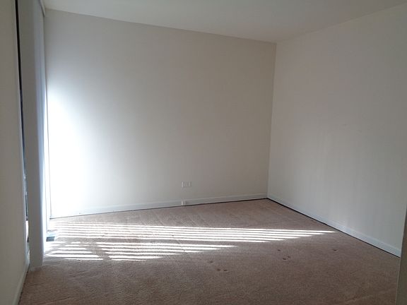 4th image of 5500 Hillcrest Ln APT 1G