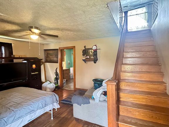3rd image of 123 Dorsey Rd