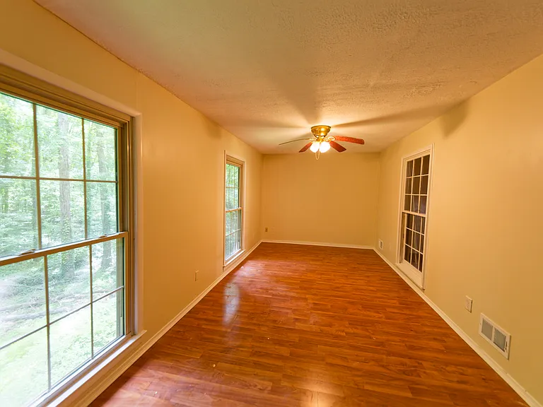 1081 Mountain Woods Ct — Photo 3