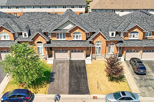 96 Charleswood Cres Photo 1