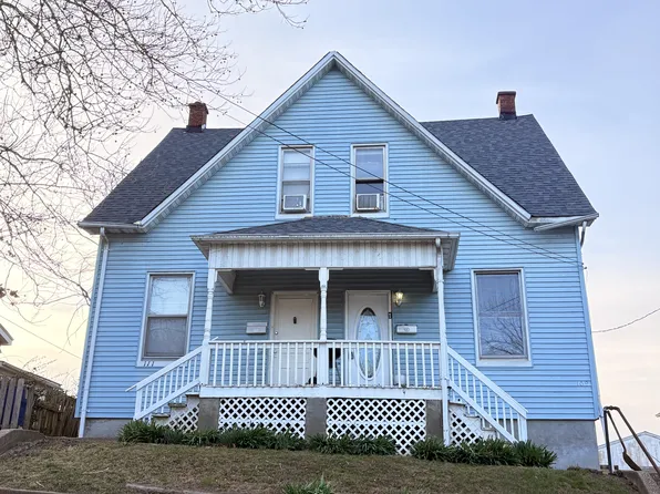 109 S 13th St, Belleville, IL 62220