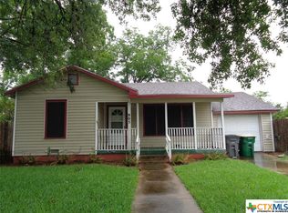 905 Dupont St, Victoria, TX 77901
