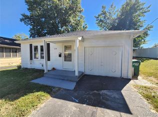 128 Deane Ct, Saint Louis, MO 63127