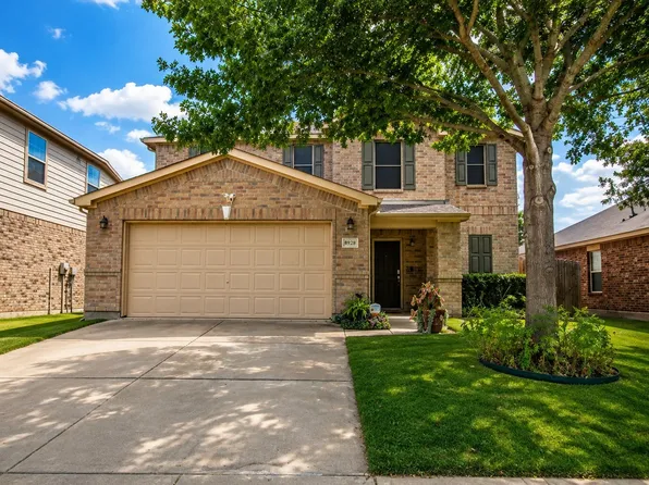 8928 Winding Valley Dr, Fort Worth, TX 76244