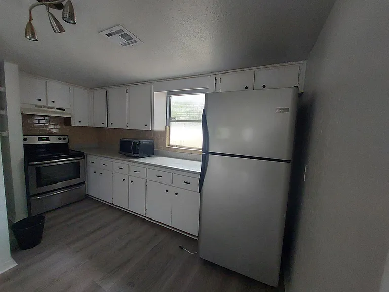 2111 E Grant Ave — Photo 7