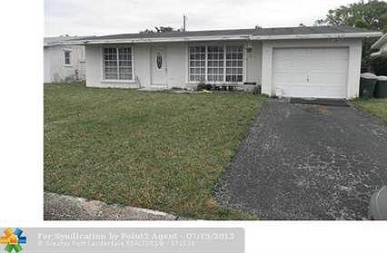 5th image of 9761 NW 25th Ct
