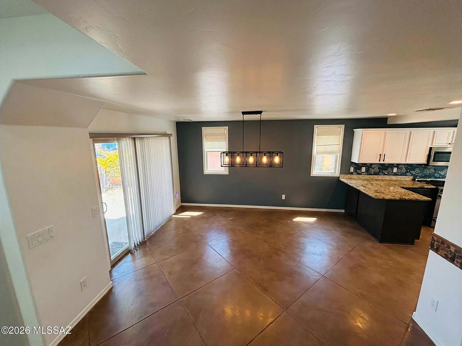 4 bed, 3.0 bath, 1815 sqft, $2,350 — Photo 4