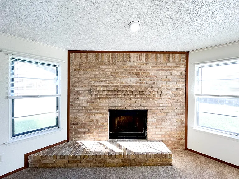 1504 Jefferis Ave — Photo 6