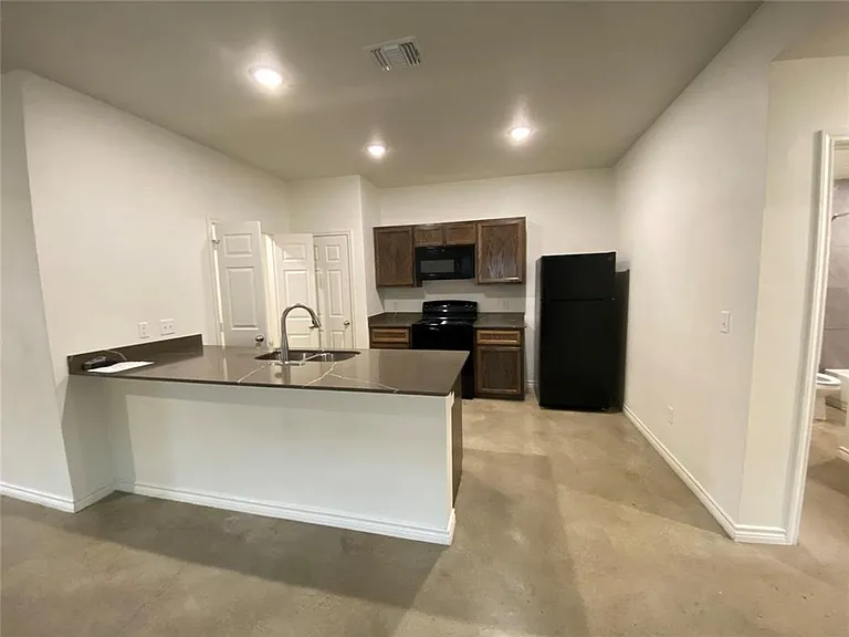 2320 Duntov Dr — Photo 6