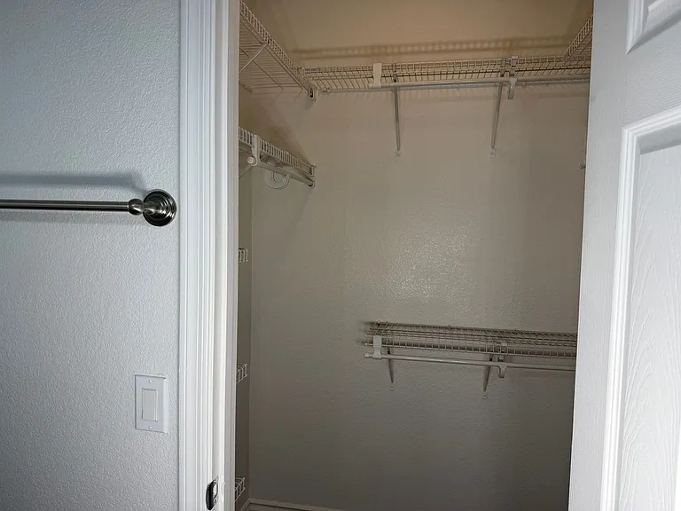 1140 E Catino St — Photo 22