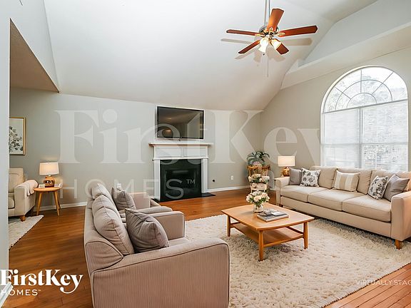 3rd image of 4634 Idlewood Park