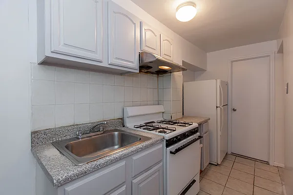 Rented by Exit Realty Top Properties | media 12