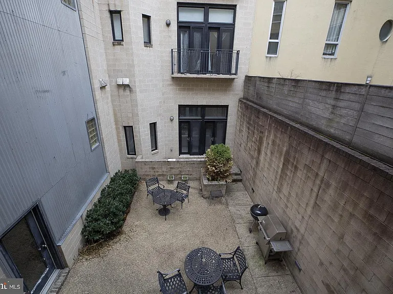 2357 Champlain St NW #201 — Photo 11