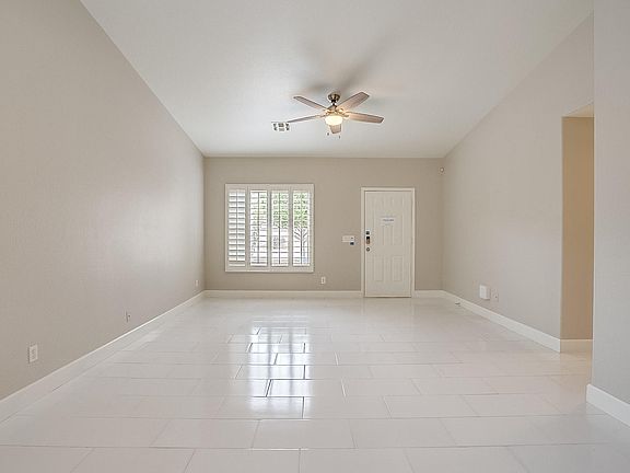 5th image of 1747 W Muirwood Dr