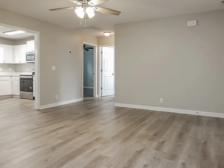 2729 Windwalker Ct — Photo 4