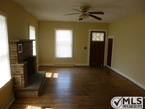3rd image of 250 Leap St