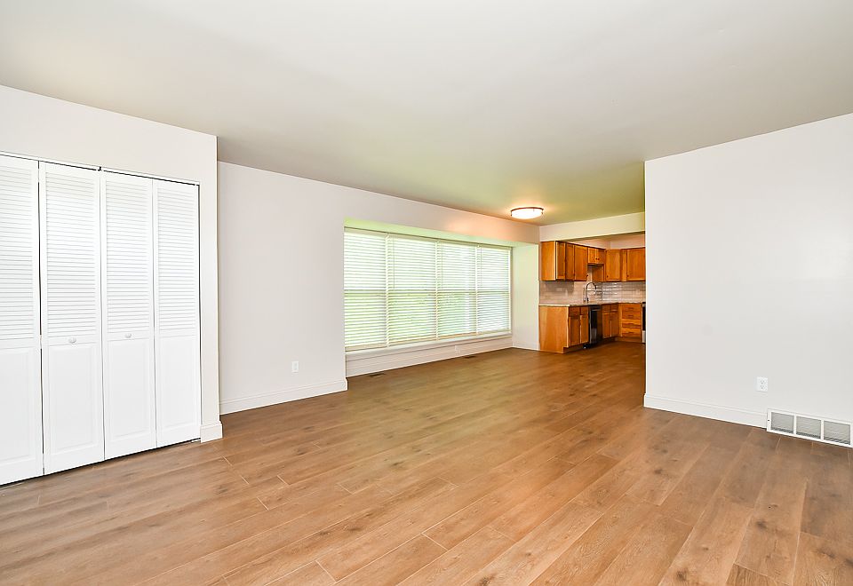 1st image of 7680 Timbercreek Ct APT 1