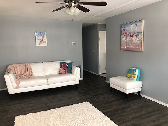 Oversized livingroom 