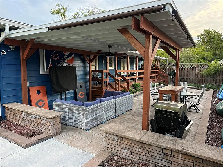 1510 Sanford Ave — Photo 3