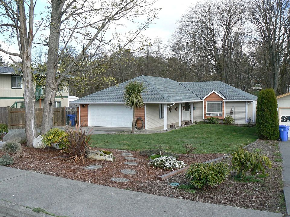 1st image of 3215 45th Ave NE