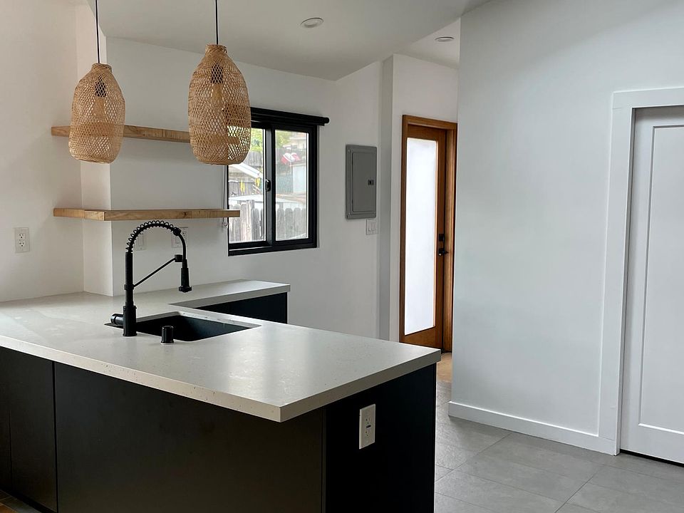 1st image of 1057 Isabel St #1057