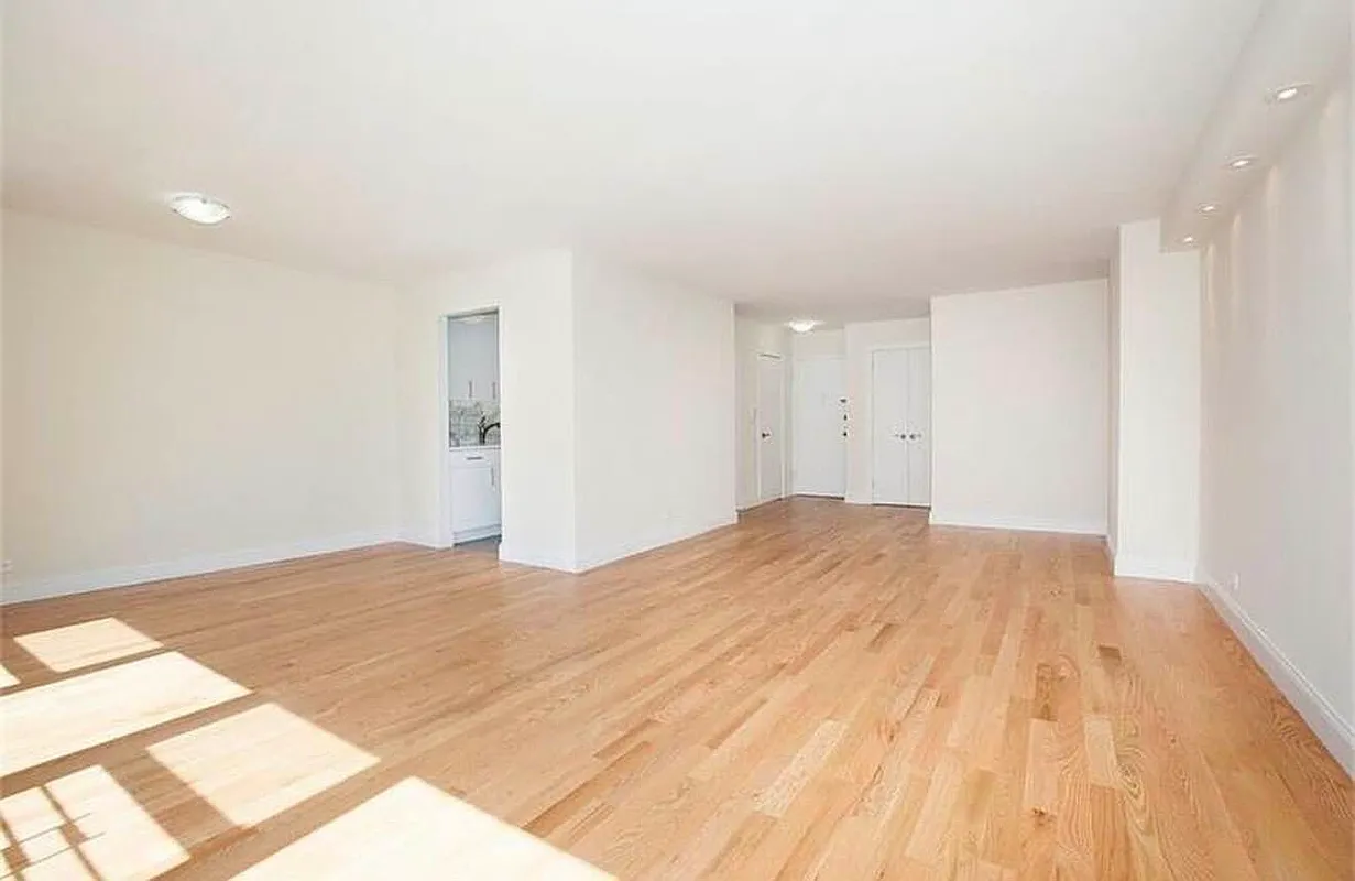 155 East 34th Street 8B