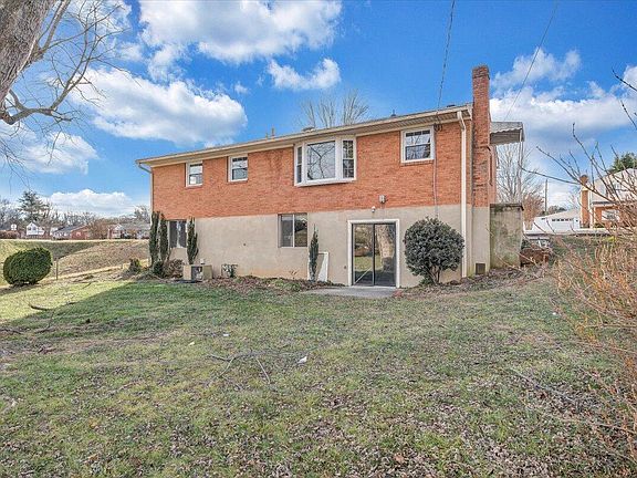 4th image of 5809 Sierra Dr