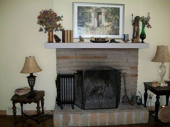 3rd image of 7709 Dahlia Dr