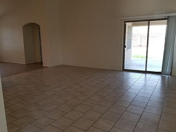 3rd image of 403 W Welsh Black Cir
